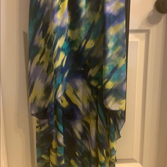 Cute dress! - Picture 4 of 6